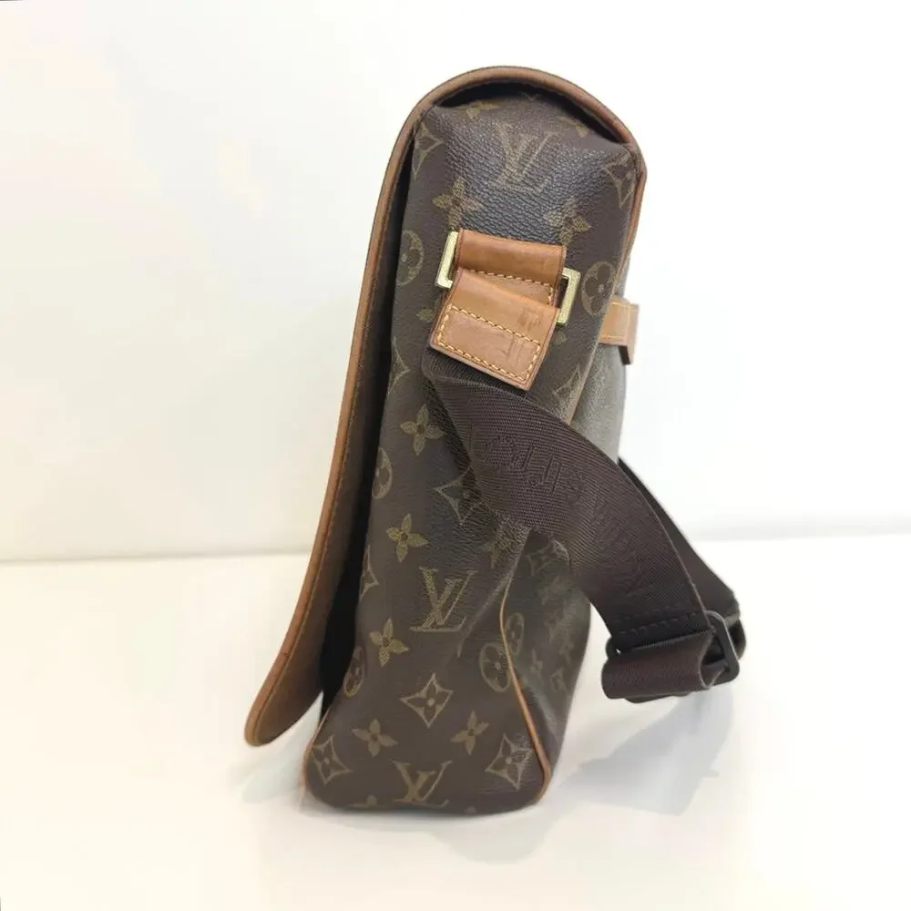 Louis Vuitton Brown Monogram Abbesses Messenger Bag LV Logo Large Crossbody